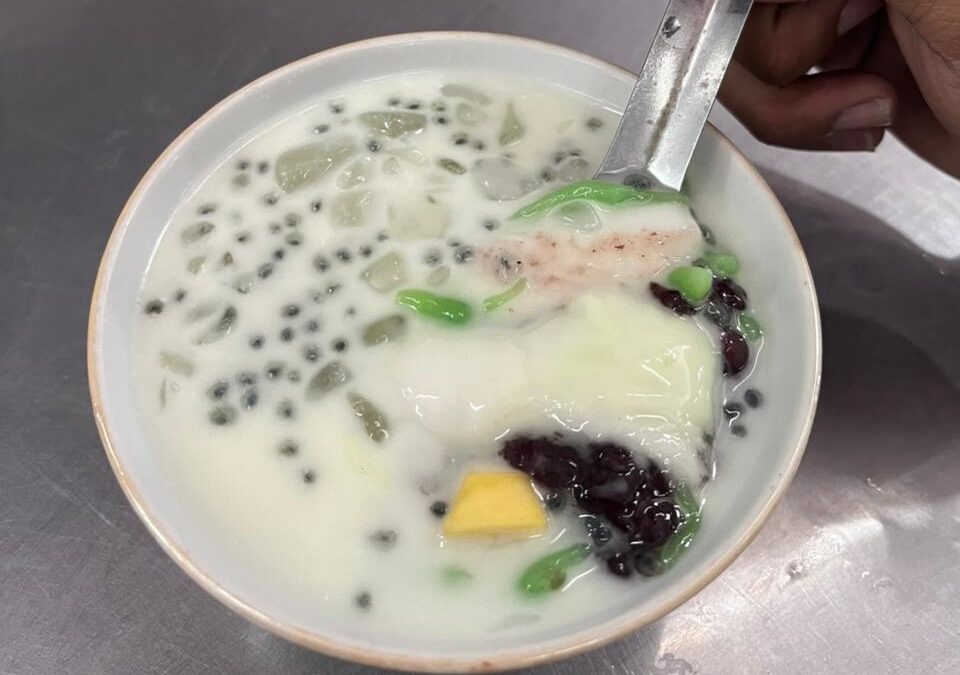 Segarkan Diri dengan Es Dawet Pasar Gede, Minuman Legendaris Solo